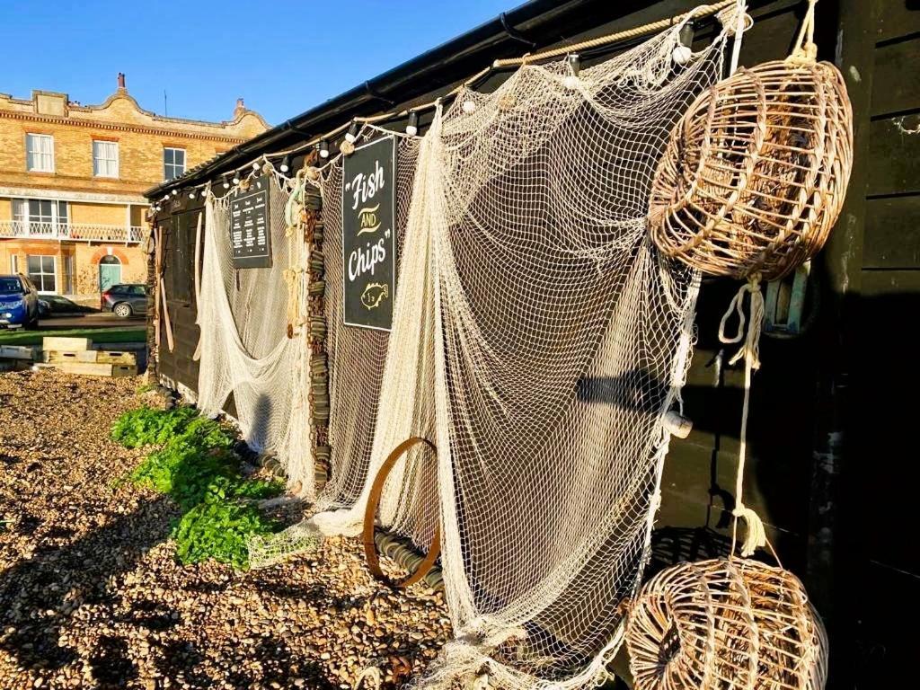 Beautiful Immaculate Aldeburgh Cottage, Sunny Outdoor Space, Free Parking - Easy Walk To Beach & Town Exterior foto