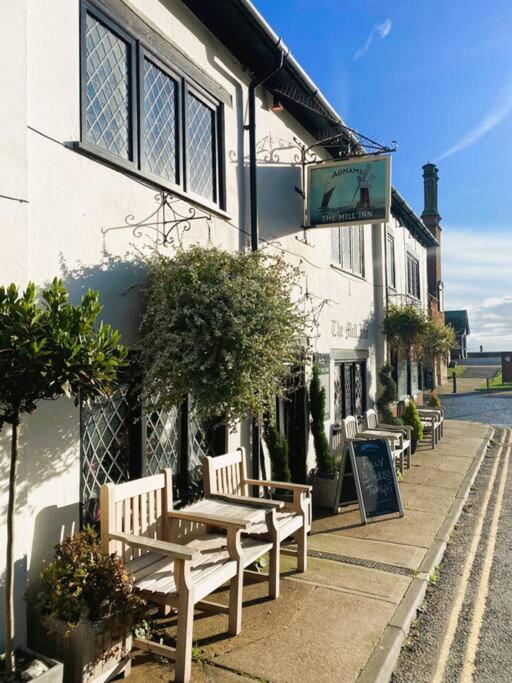 Beautiful Immaculate Aldeburgh Cottage, Sunny Outdoor Space, Free Parking - Easy Walk To Beach & Town Exterior foto